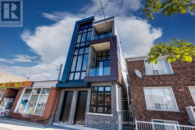 Photo - 1745 Keele St Unit 1