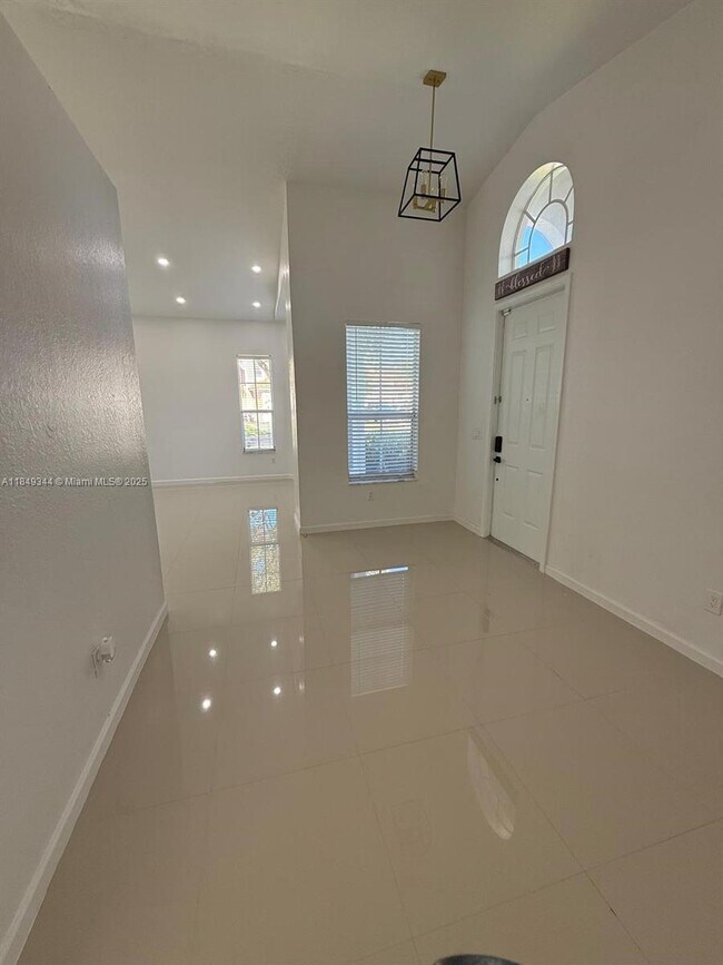 Photo - 3757 NE 11th St