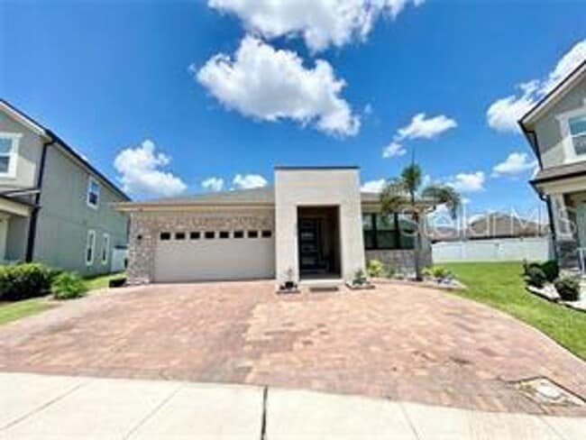 Building Photo - Stunning 4 bedrooms 3 bathroom home in sought after gated community!