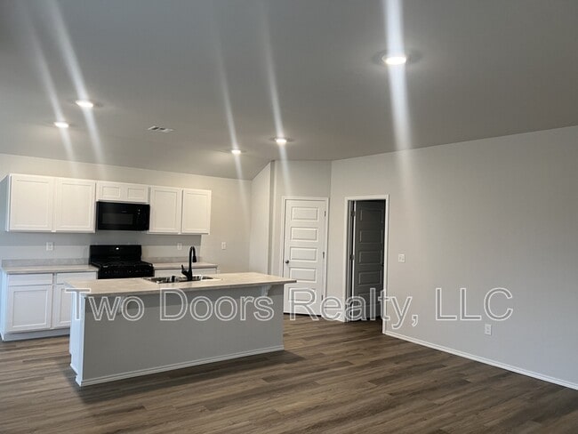 Photo - 607 NW 120th Terrace