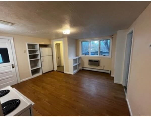 Photo - 600 Main St Unit 2