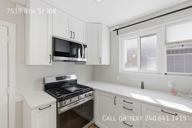 Photo - 7519 8th St NW