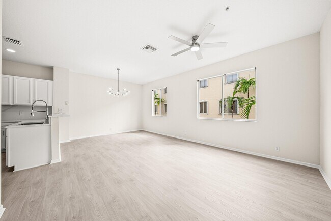 Photo - 3187 N Oasis Dr