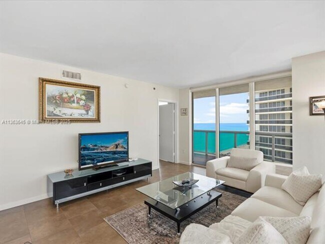Photo - 1830 S Ocean Dr Unidad 1830 S Ocean Dr  1806