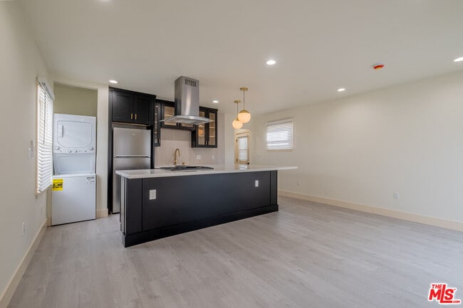 Photo - 216 N Catalina Ave Unidad F