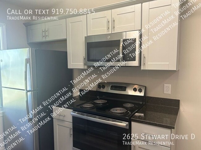 Building Photo - 2625 Stewart Dr