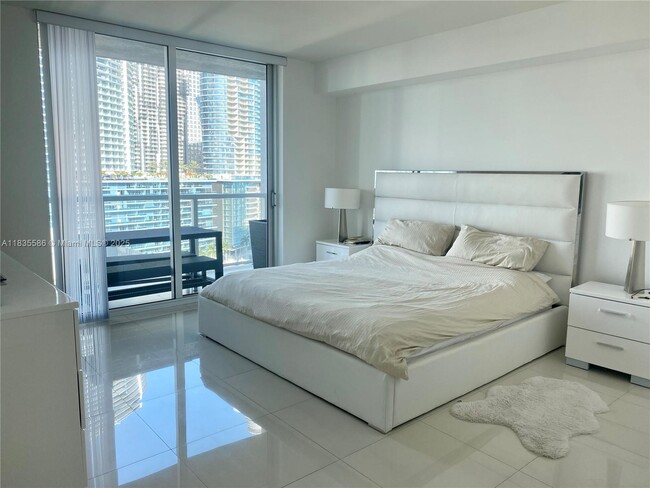 Photo - 500 Brickell Ave Condo Unit 1807