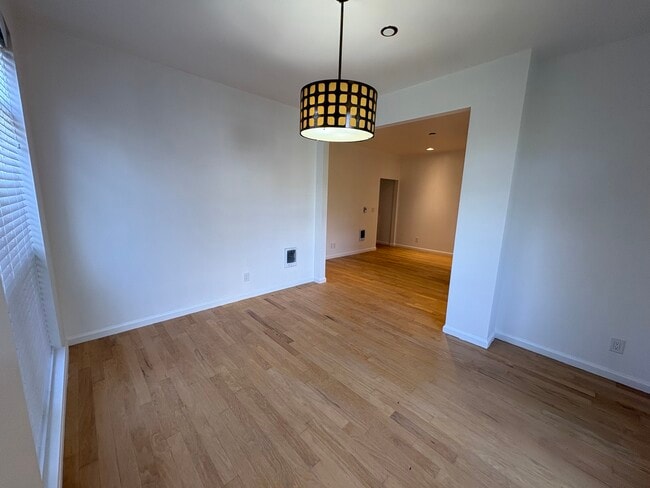 Photo - NW Everett Unit 3