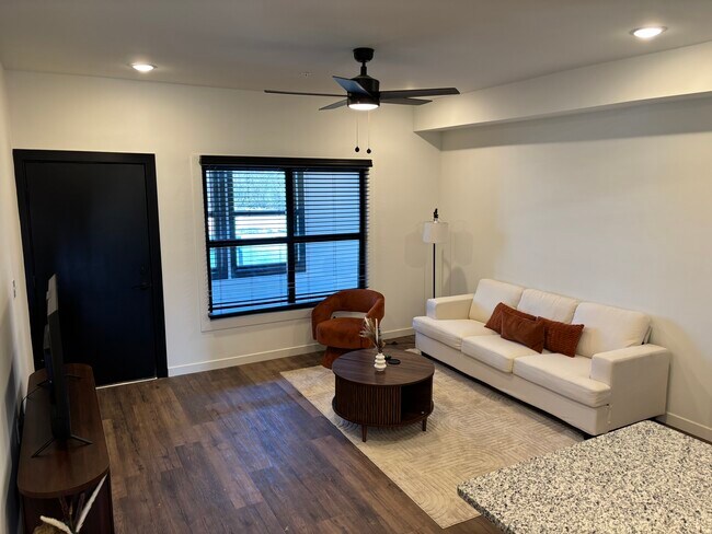 Photo - Phoenix Cinder