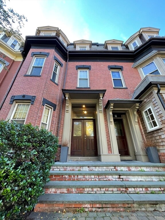 Building Photo - 9 Savin Hill Ave Unit 3