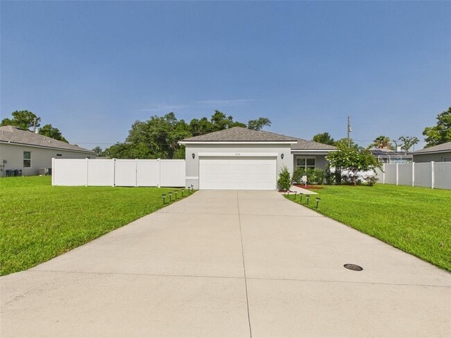 Building Photo - 15110 SW 43rd Avenue Rd