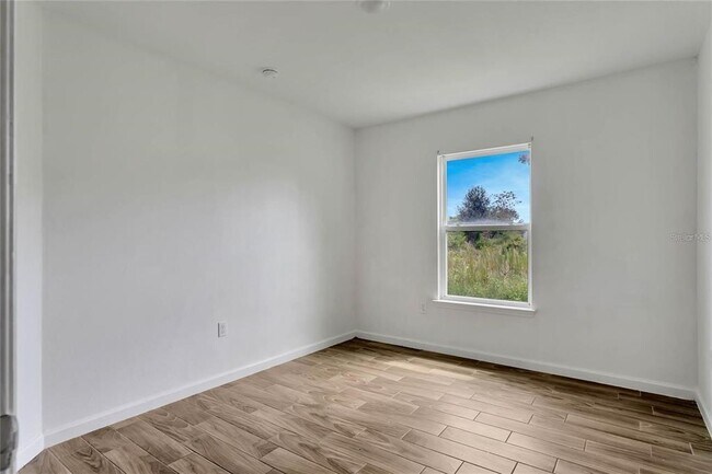 Photo - 808 Abbeville Ct