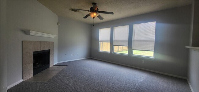 Photo - 21539 Trilby Way