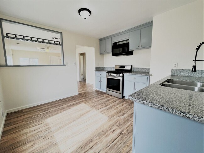 Photo - Renovated 4-bedroom home!