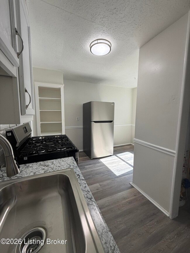 Photo - 1637 Thornberry Ave