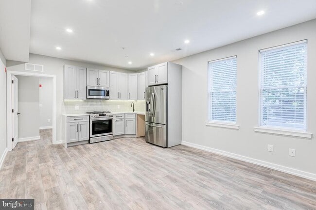 Photo - 2026 Spring Garden St Apartment Unit 2B