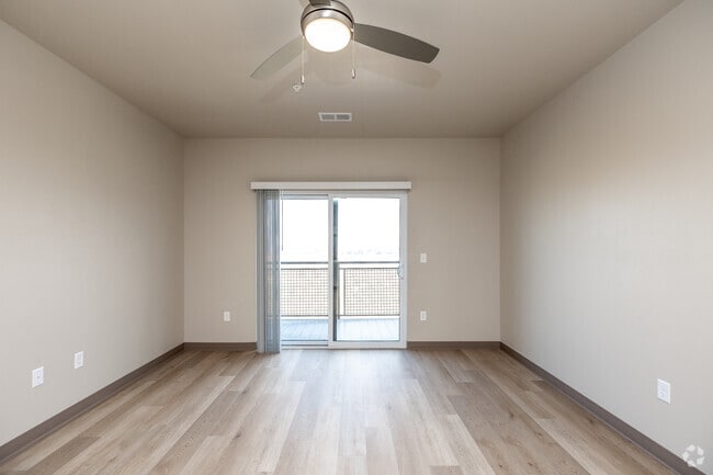 1BR, 1BA - 847SF - C3 - Living Room - The Baltic