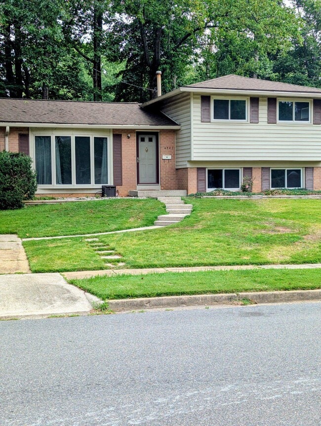 Building Photo - 4507 Weyburn Dr