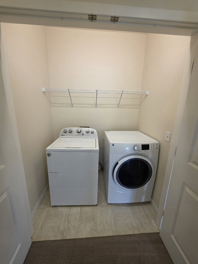 1427 Center Point Rd NE Unit 301