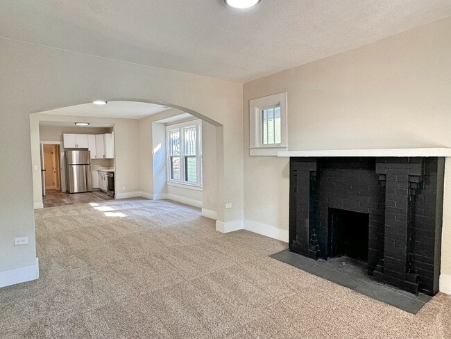 Photo - 3250 Meade St