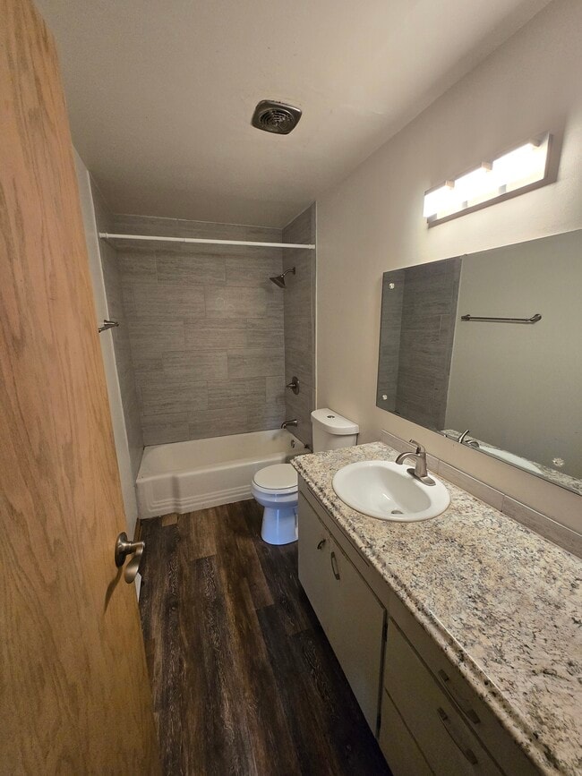 Building Photo - 104 Summer St Unit A Rental