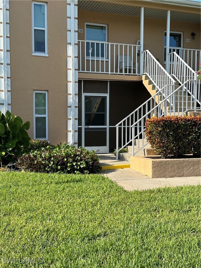 Building Photo - 1950 W Crown Pointe Blvd Unit B106