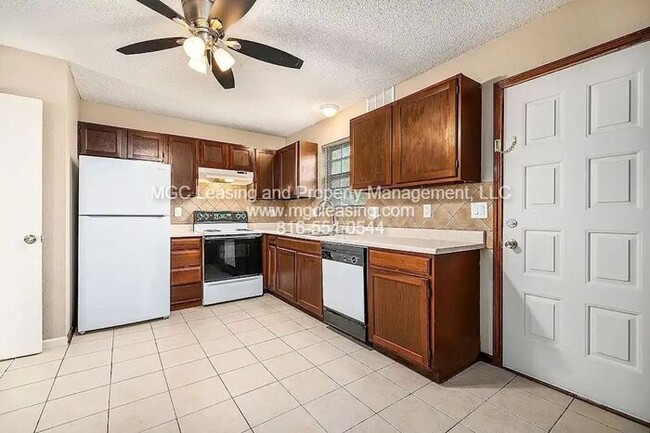 Photo - Large Master Bedroom - just in time for Fa...