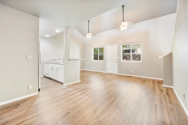 Photo - 2237 S Hervey St Townhome