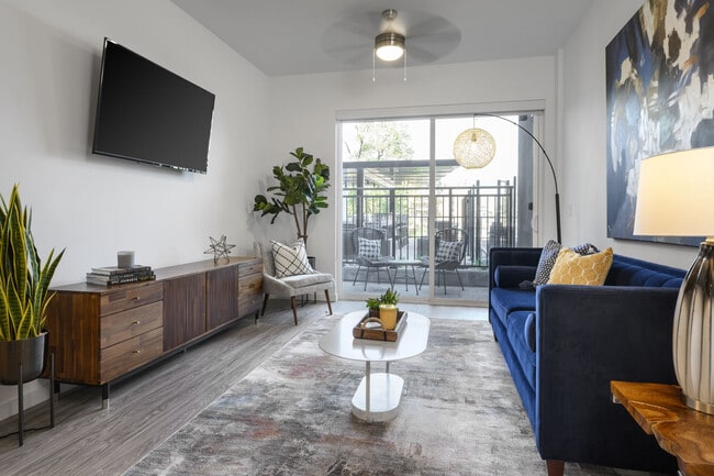 Photo - Aspire 7th and Grant