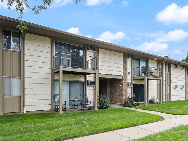 Balcony or Patio - Whispering Timbers Apartments