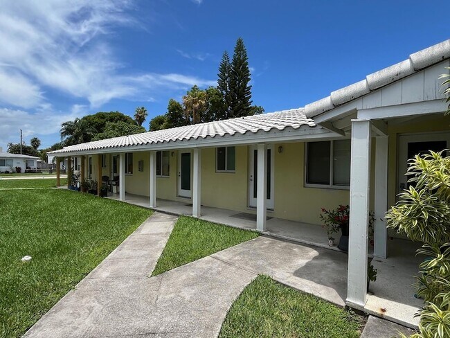 Photo - 1712 Fletcher St Unidad 3