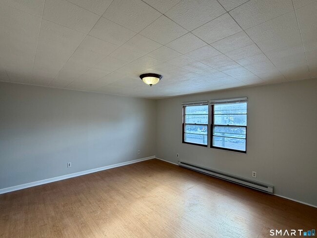 Photo - 835 New Harwinton Rd Unit R1