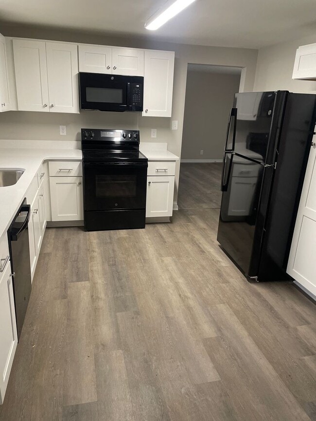 Photo - 203 Beechwood Cir