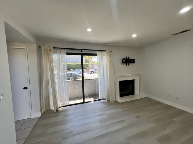Photo - 3784 Pershing Ave