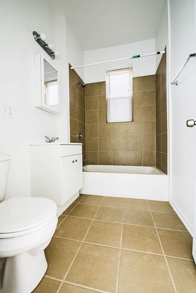 Photo - 3560-64 W Cermak Rd 2151-57 S Central Chicago, IL 60623