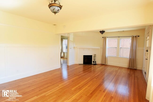 Building Photo - Cozy 3 Bedroom Near 4th Street - Ready to move in!