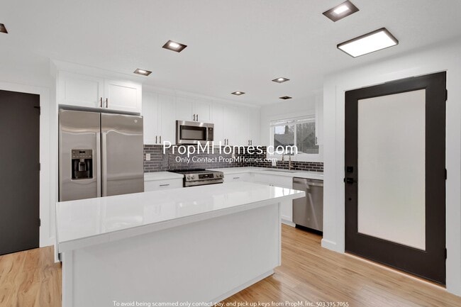 Photo - Newly Updated 3 Bedroom Aloha Home - Huge Yard!