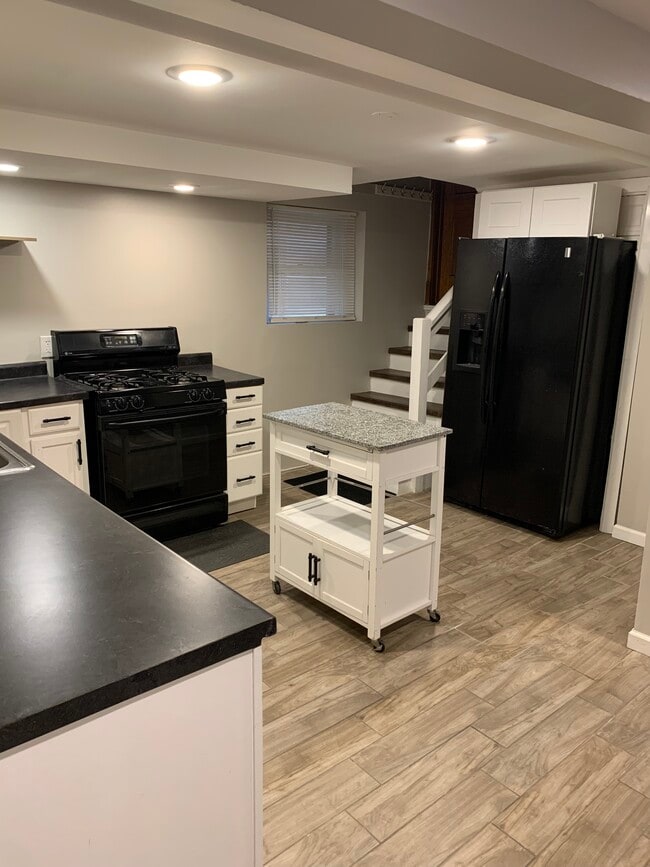 Photo - 2122 Kenilworth Ave Unit 1b