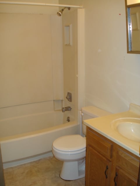 Photo - 110 N Holmen Dr