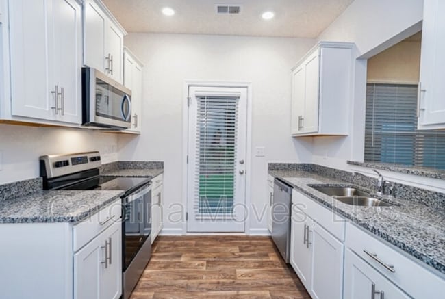 Photo - 308 Sea Isle Pl