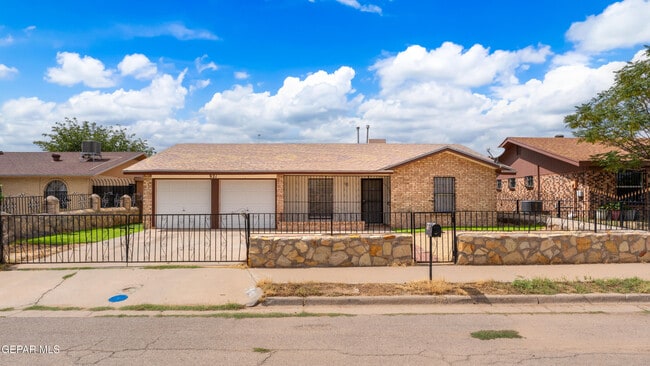 Building Photo - 921 Wier Ln