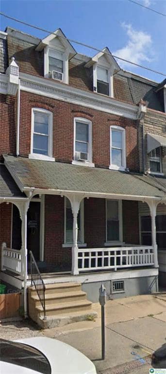 Building Photo - 139 N 10th St Unit 3
