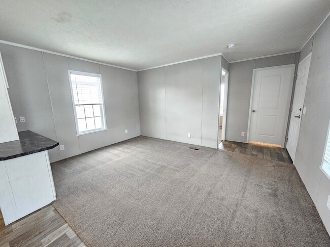 Photo - 46000 Geddes Rd