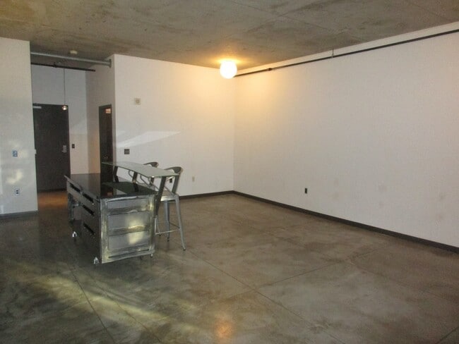 Photo - Streetcar Lofts - studio with 1 parking sp... Unit SC127