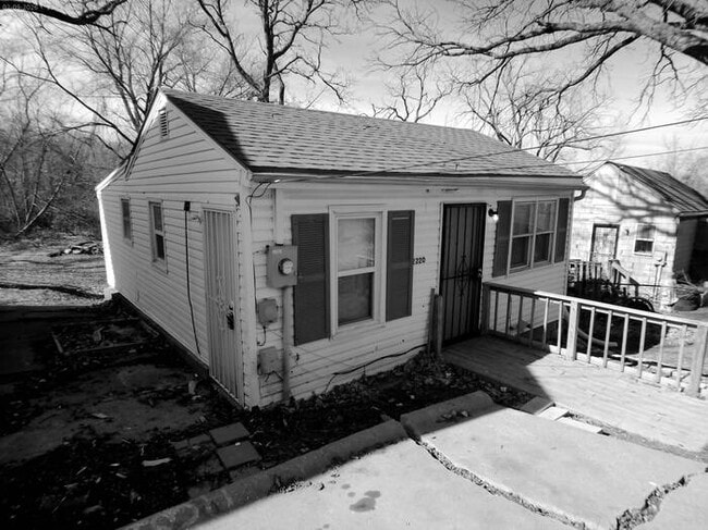 Building Photo - Cozy 1 bedroom and 1 bath ranch home located off 23rd St & S Arlington Ave in Independence.