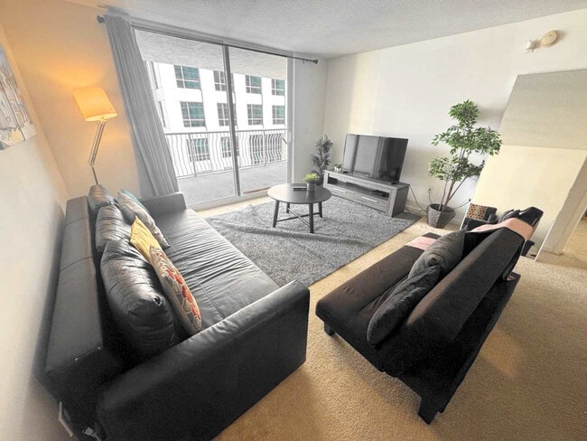 Photo - 1 SE 12th St Unidad FL21-ID1022227P