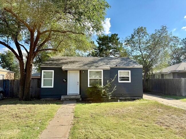 Photo - 2405 23rd St