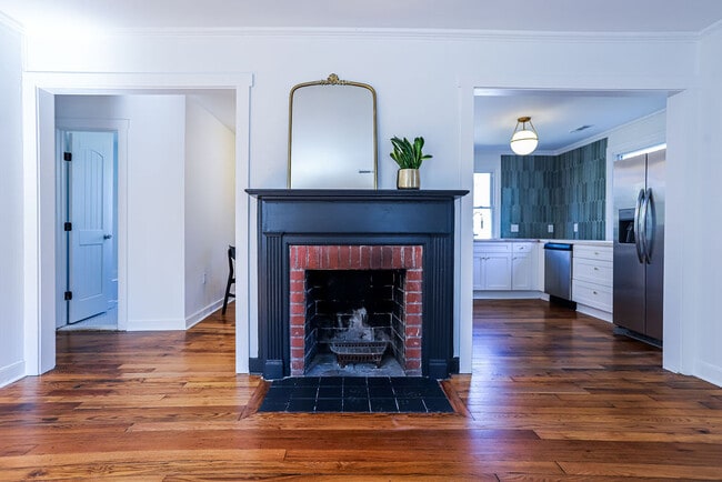 Photo - 2016 Hawthorne St