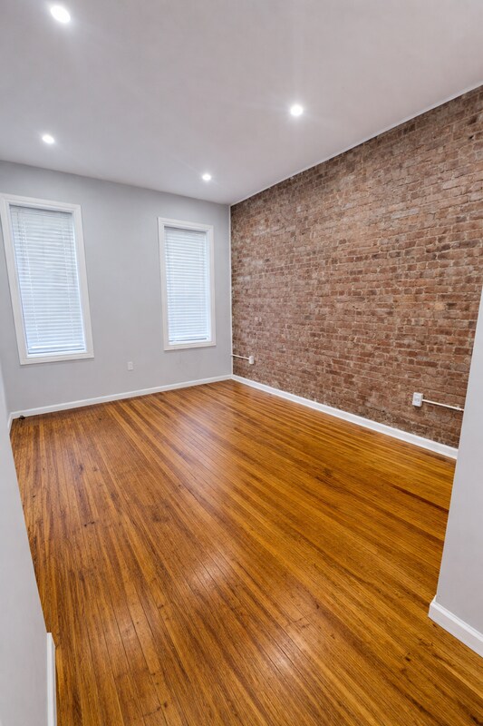 Photo - 299 Malcolm X Blvd