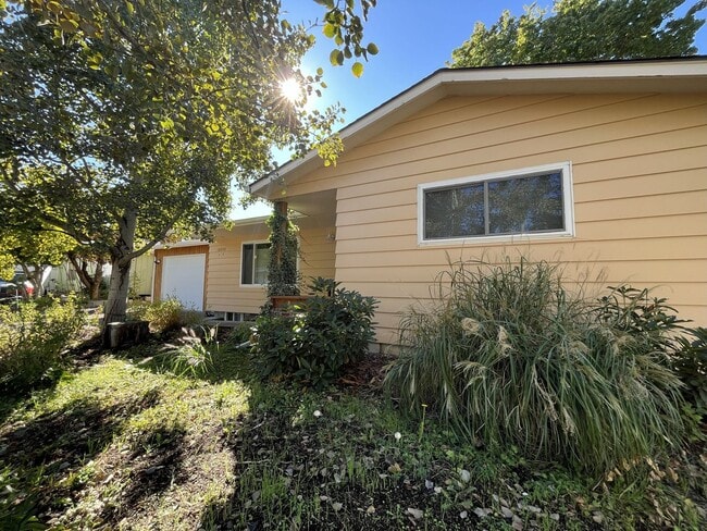 Photo - Classic Comfort Meets Modern Style in This... Unit B